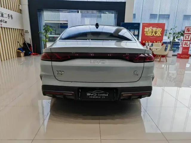 BYD Qin L — Фото автомобиля 6