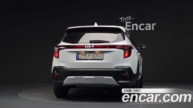 Kia Seltos Новый Seltos Бензин 2.0 2WD — Фото автомобиля 4