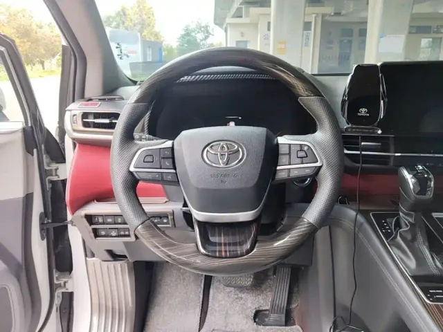 Toyota Granvia — Фото автомобиля 10