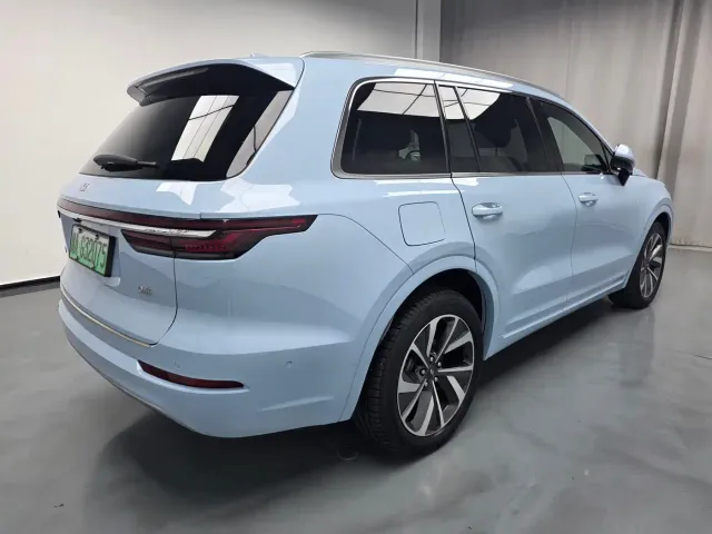 Li Auto ONE — Фото автомобиля 8