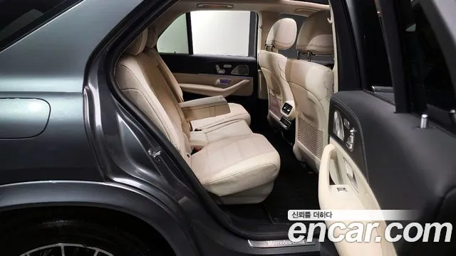 Mercedes-Benz GLE-Class — Фото автомобиля 12
