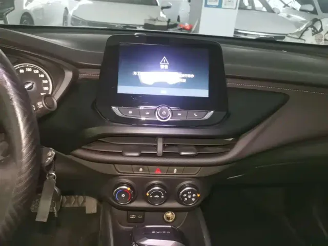 Buick Verano — Фото автомобиля 12