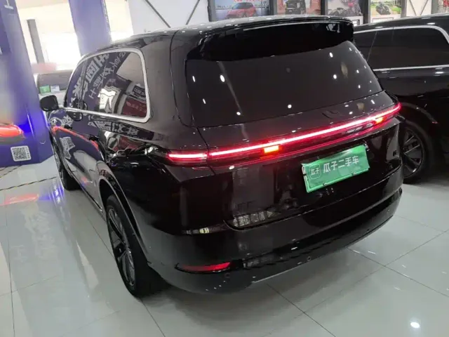Li Auto L9 — Фото автомобиля 4