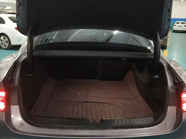 Xiaomi SU7 — Фото автомобиля 22