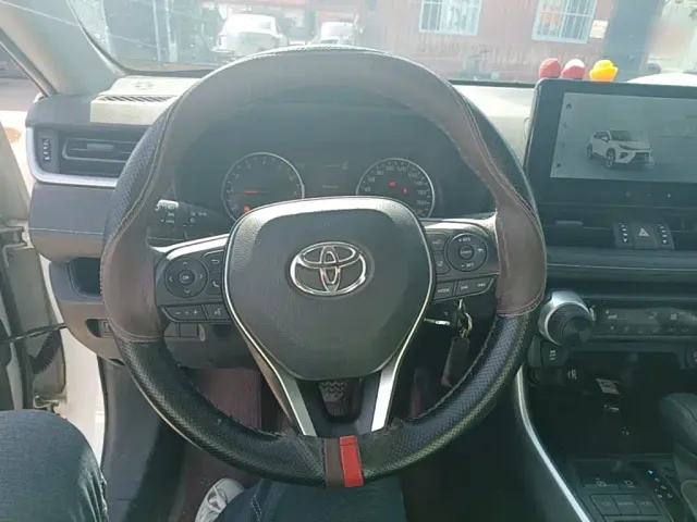 Toyota Wildlander — Фото автомобиля 10