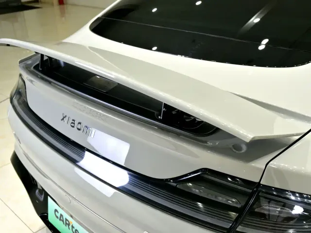 Xiaomi SU7 — Фото автомобиля 13