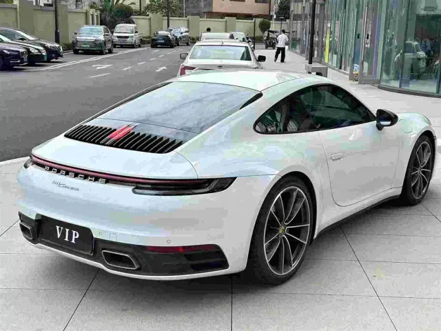 Porsche 911 — Фото автомобиля 2