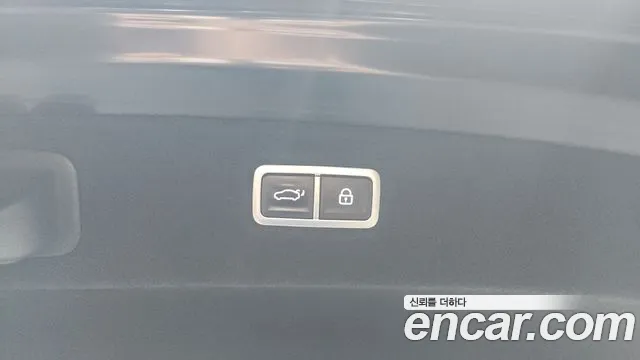 Genesis G90 Бензин 3.5 турбо AWD — Фото автомобиля 23