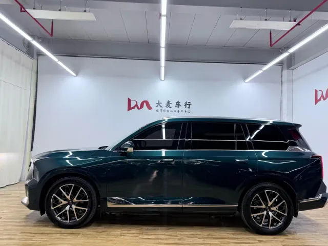 GAC Trumpchi GS8 — Фото автомобиля 4