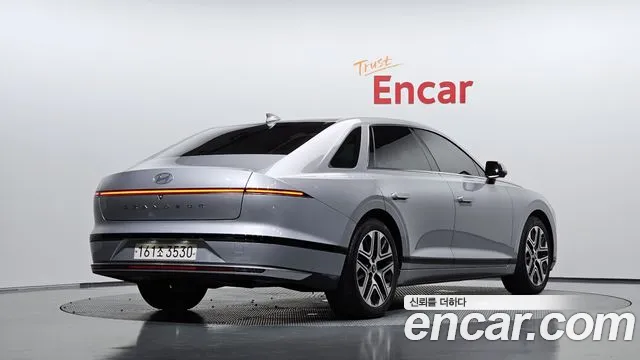 Hyundai Grandeur GN7 — Фото автомобиля 2