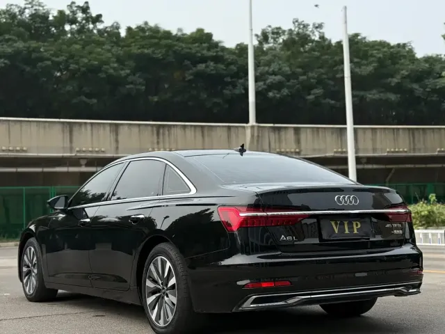 Audi A6L — Фото автомобиля 12
