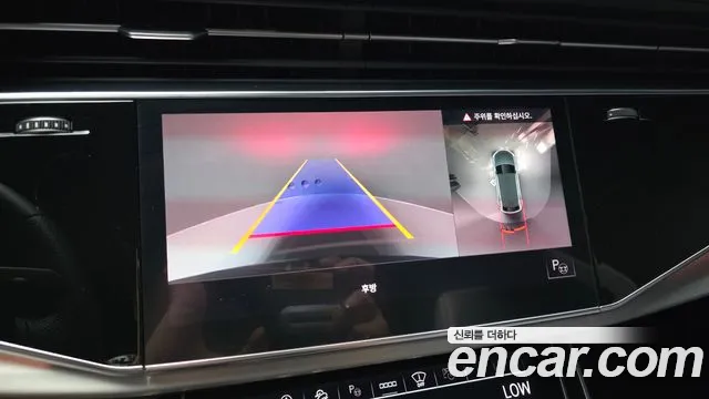 Audi Q8 55 TFSI quattro Premium — Фото автомобиля 16