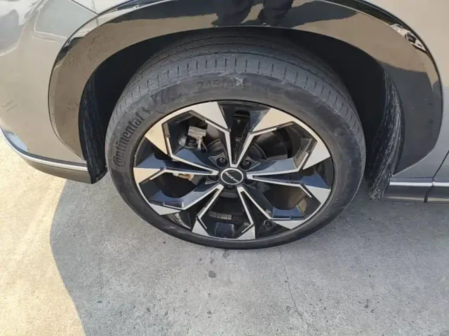 Roewe RX5 — Фото автомобиля 22