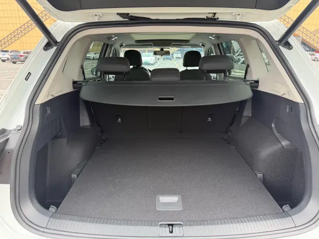 Volkswagen Tiguan L — Фото автомобиля 7