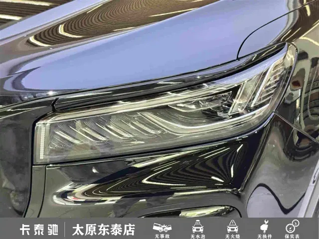 Hongqi HS5 — Фото автомобиля 11