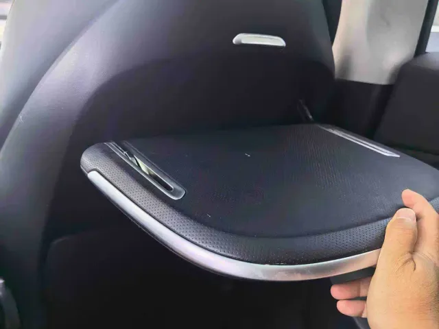 Tesla Model Y — Фото автомобиля 13