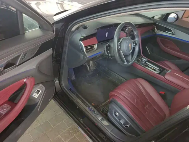 Hongqi H5 — Фото автомобиля 15