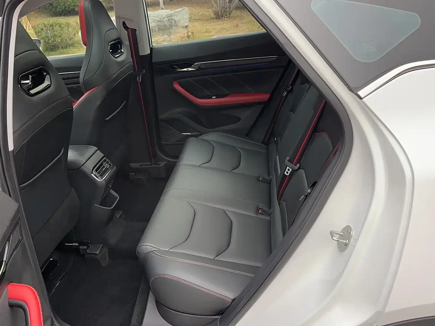 Geely Emgrand S 2021 1.4T CVT Premium — Фото автомобиля 13