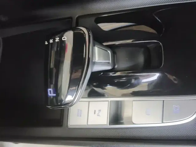 Hyundai Elantra — Фото автомобиля 13
