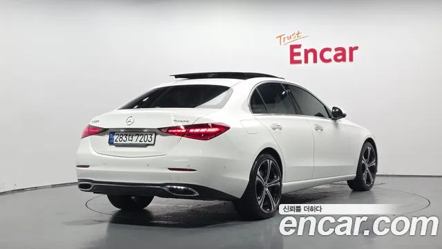 Mercedes-Benz C-Class — Фото автомобиля 2
