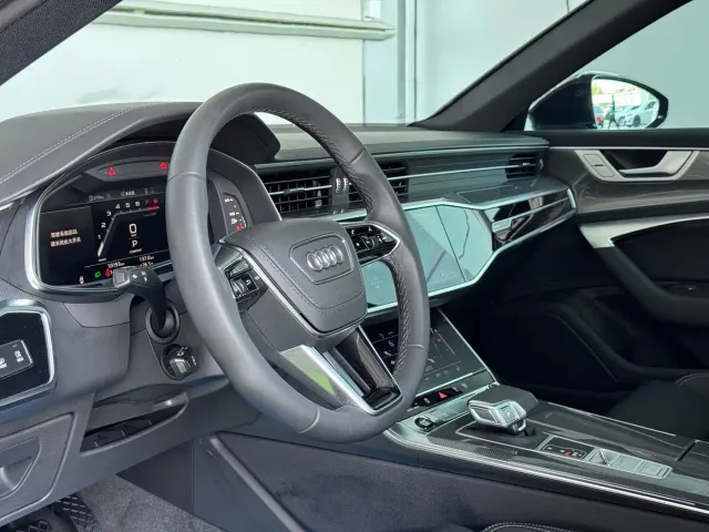 Audi A6L — Фото автомобиля 12