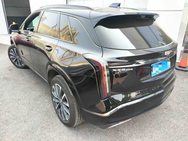 Cadillac XT5 — Фото автомобиля 3