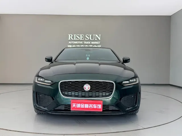 Jaguar XEL — Фото автомобиля 2