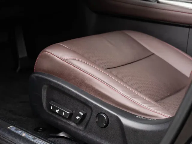 Lexus RX — Фото автомобиля 21