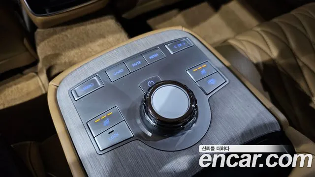 Genesis G80 Бензин 2.5 турбо AWD — Фото автомобиля 16