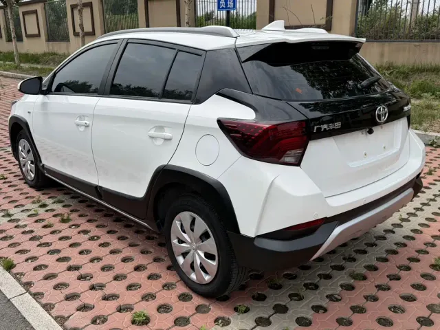 Toyota YARiS L Zhi Xuan 2022 1.5L CVT Leading PLUS Edition — Фото автомобиля 4