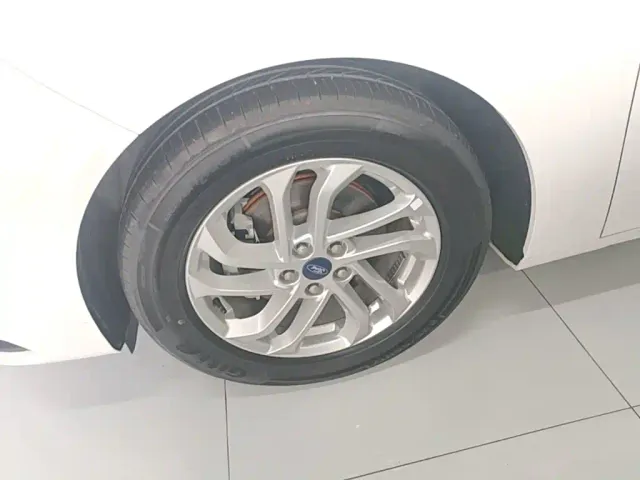 Ford Mondeo — Фото автомобиля 22