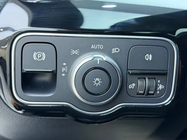 Mercedes-Benz A-Class — Фото автомобиля 9