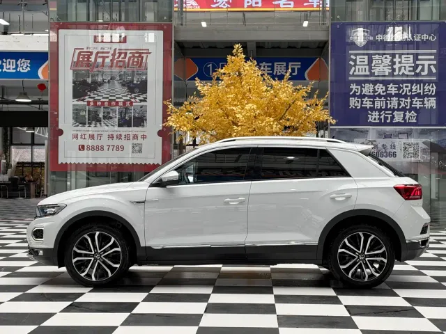 Volkswagen T-Roc — Фото автомобиля 7