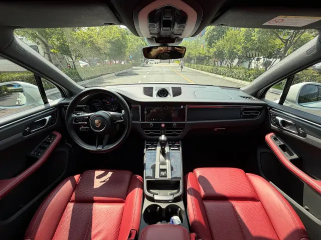 Porsche Macan — Фото автомобиля 6