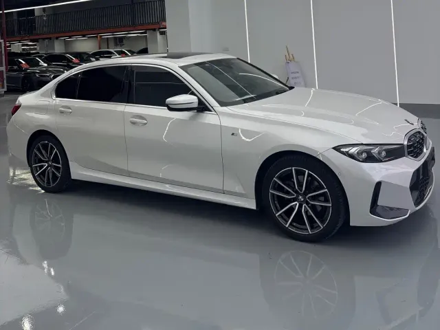 BMW 3 Series — Фото автомобиля 3