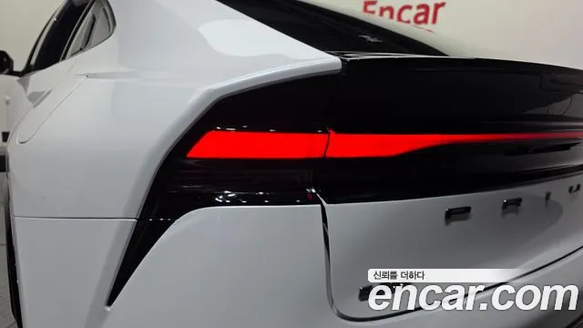 Toyota Prius — Фото автомобиля 22