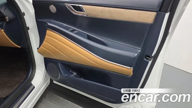 Genesis GV80 — Фото автомобиля 13