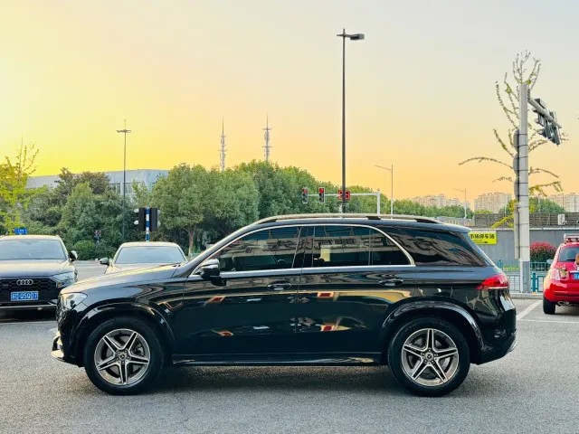 Mercedes-Benz GLE-Class — Фото автомобиля 12