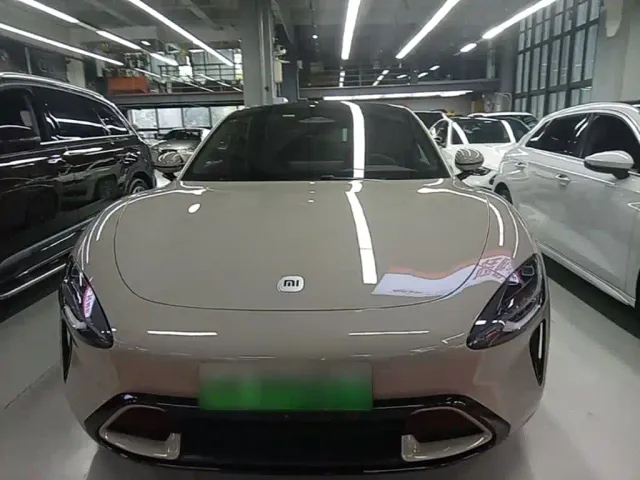 Xiaomi SU7 — Фото автомобиля 2