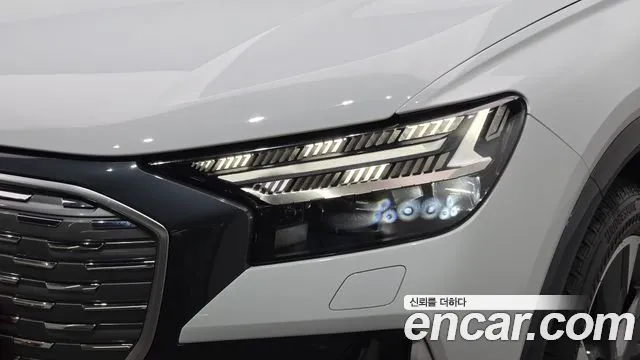 Audi Q4 e-tron F4 — Фото автомобиля 22