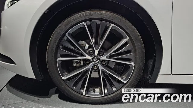Toyota Prius — Фото автомобиля 4