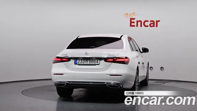 Mercedes-Benz E-Class E-класс W213 E350 4MATIC Exclusive — Фото автомобиля 4