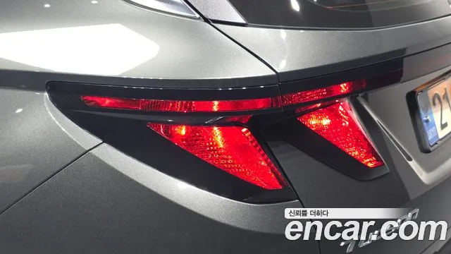 Hyundai Tucson Tucson (NX4) Дизель 2.0 2WD — Фото автомобиля 23
