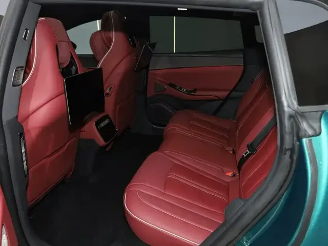 Denza Z9GT — Фото автомобиля 24