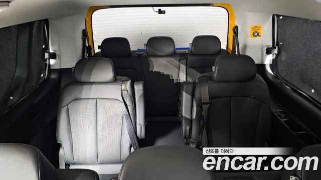 Hyundai Staria Staria L3.5 Школьный автобус — Фото автомобиля 11