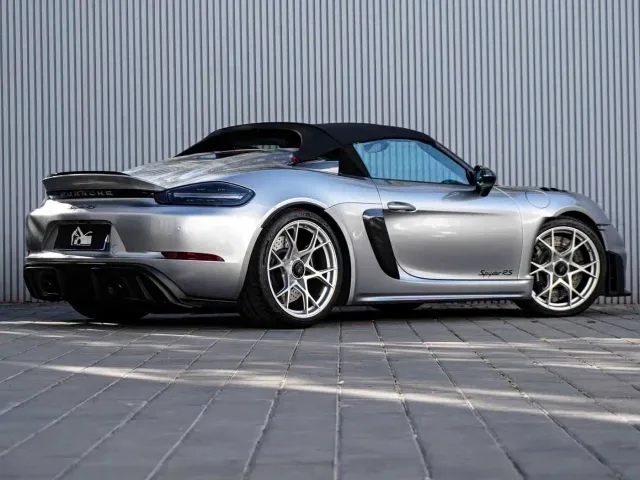 Porsche 718 — Фото автомобиля 3
