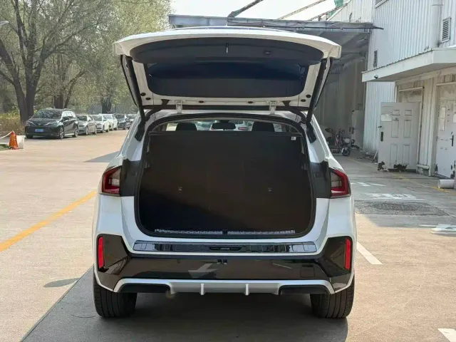 BMW X1 — Фото автомобиля 14