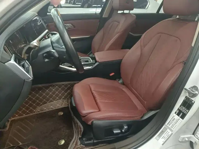BMW 3 Series — Фото автомобиля 13