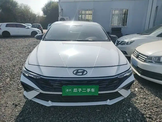 Hyundai Elantra — Фото автомобиля 2