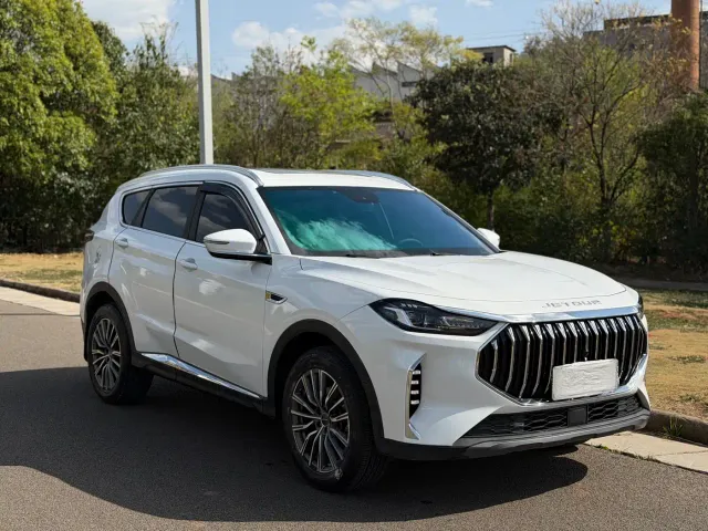 Jetour X70 Plus — Фото автомобиля 3
